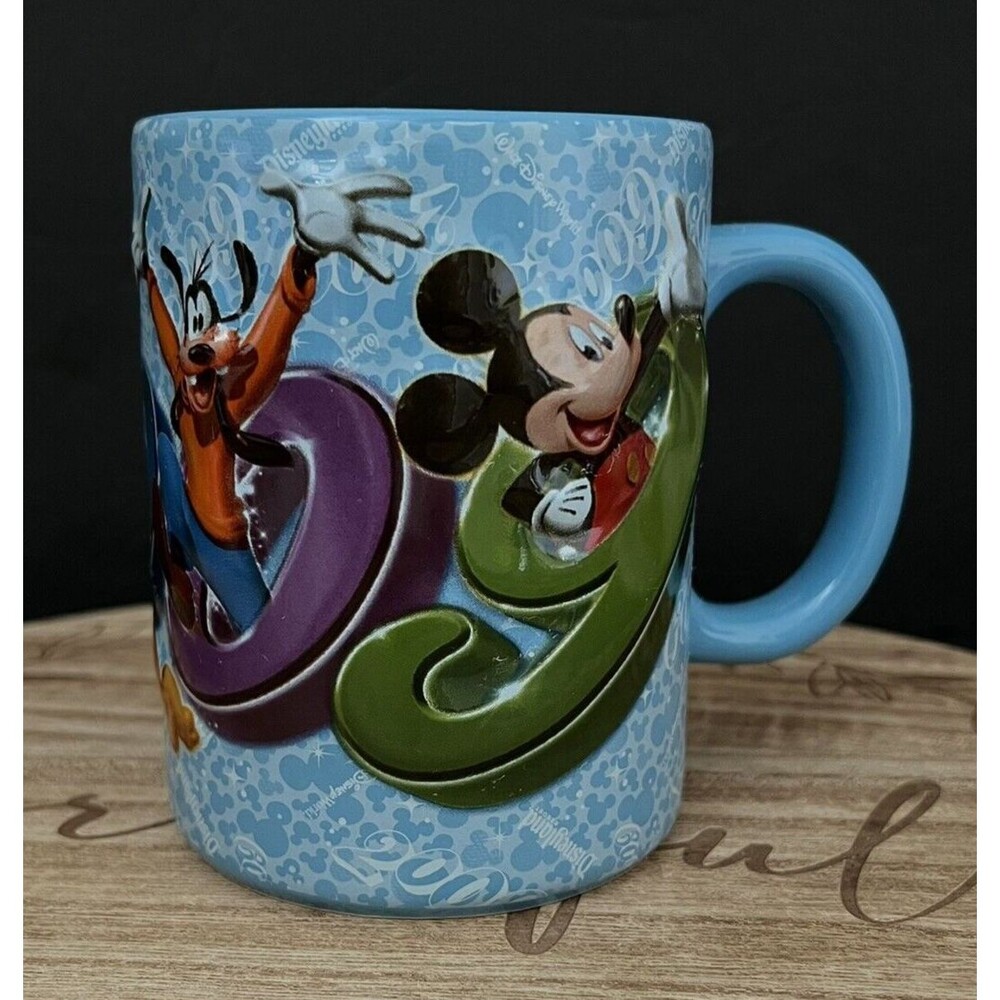 Disney Parks 2009 Mickey Minnie Goofy Pluto Nemo Buzz 3D 16oz Coffee Mug